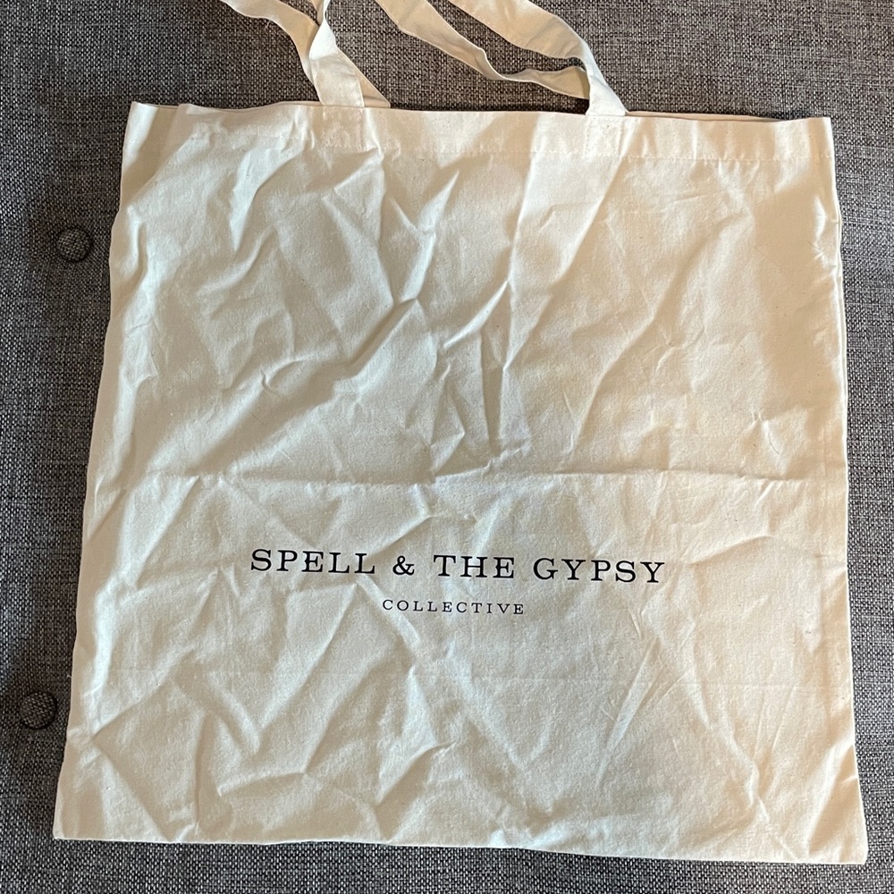 Spell tote